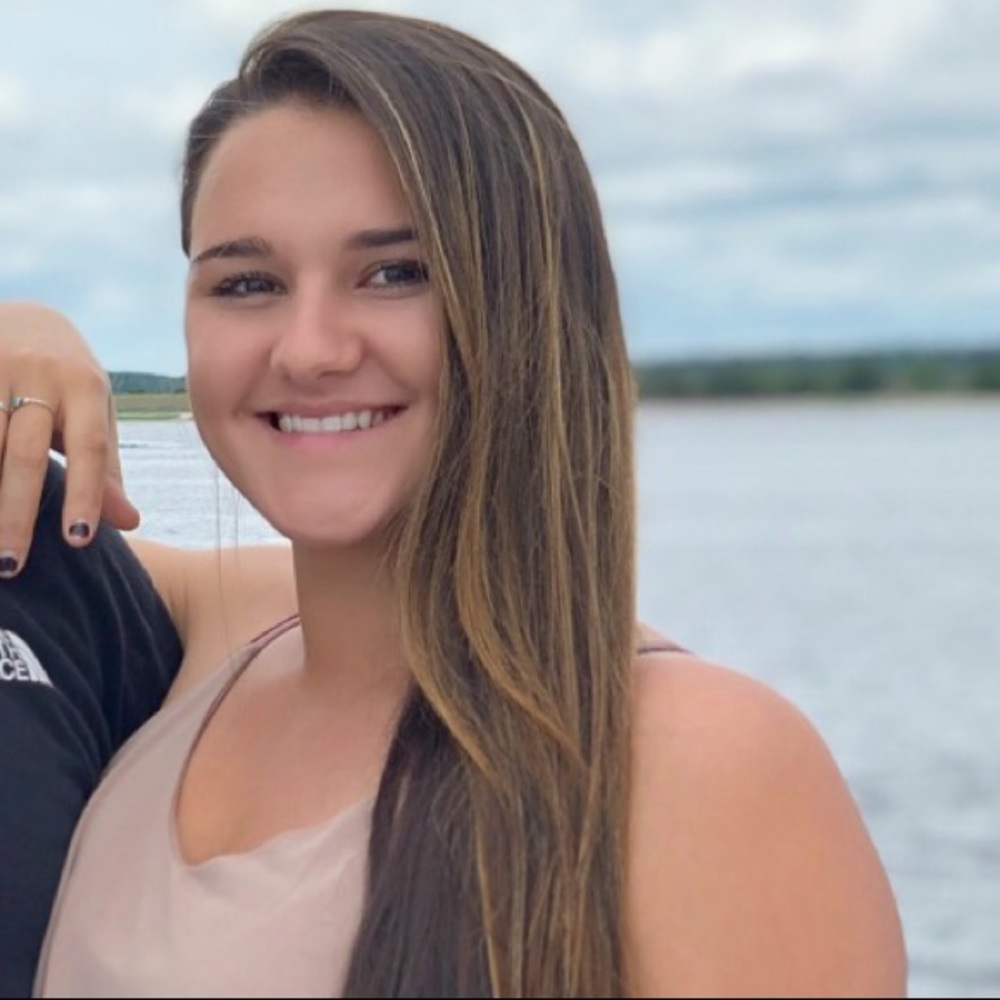 Meet your Posher, Leah